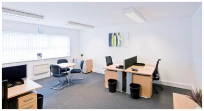 Office in Basingstoke - photo 2