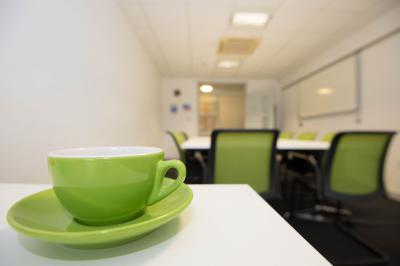 Office in Crawley - photo 2