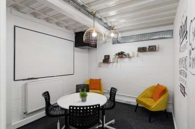 Office in London - photo 2