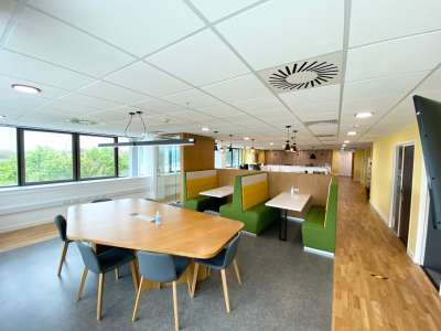 Office in Wolverhampton - photo 3