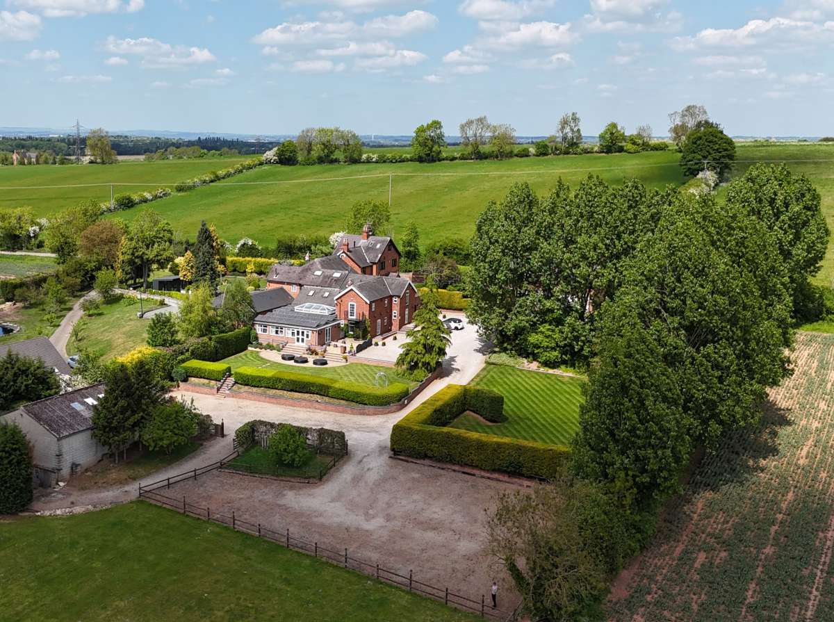 Retail/Shop in Derby - photo 3