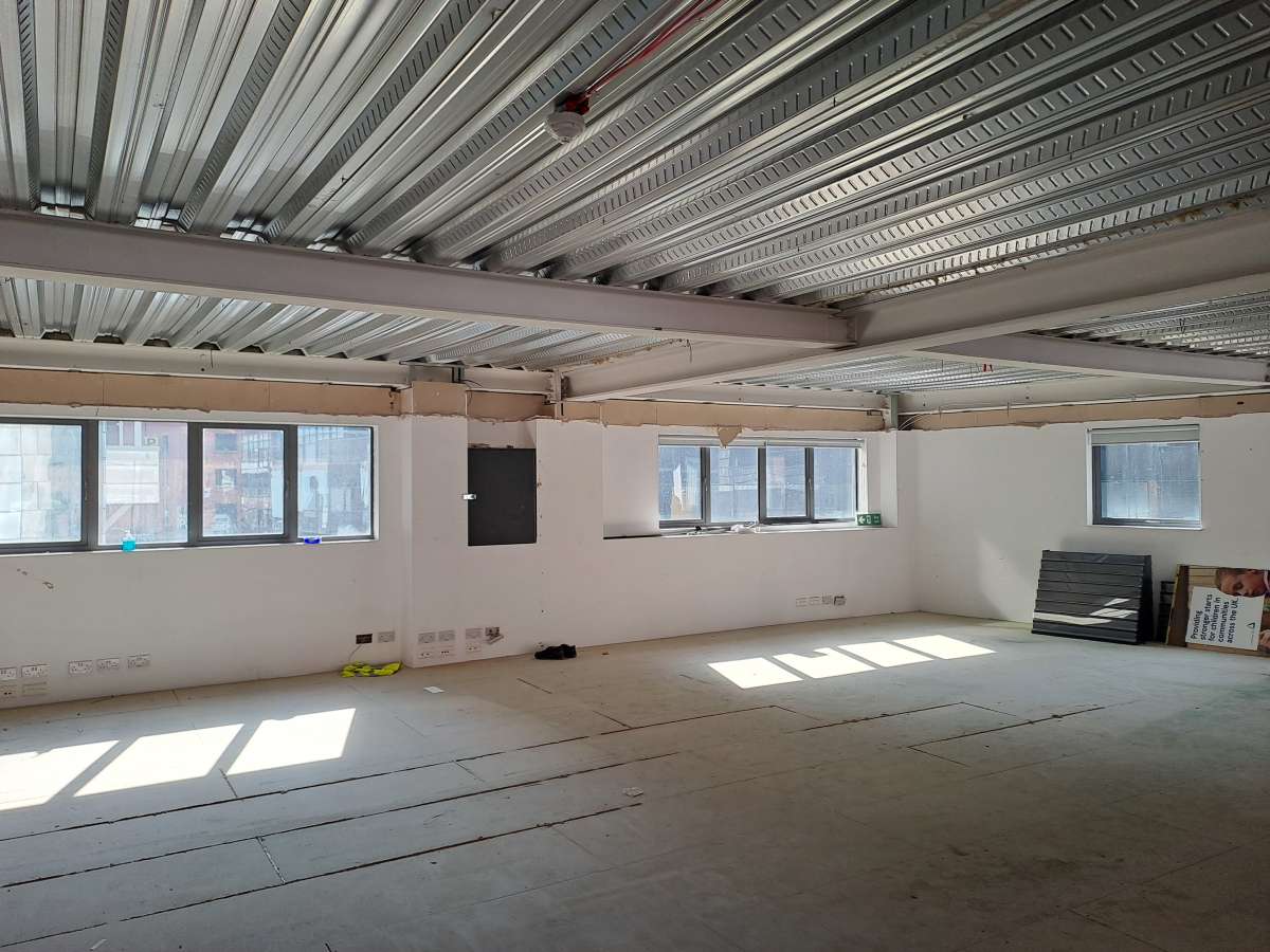 Office in Manchester - photo 4