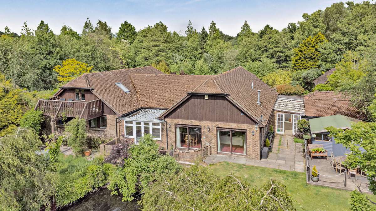 Other in Lingfield - photo 3