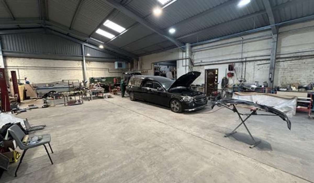 Industrial Unit in Carluke - photo 2