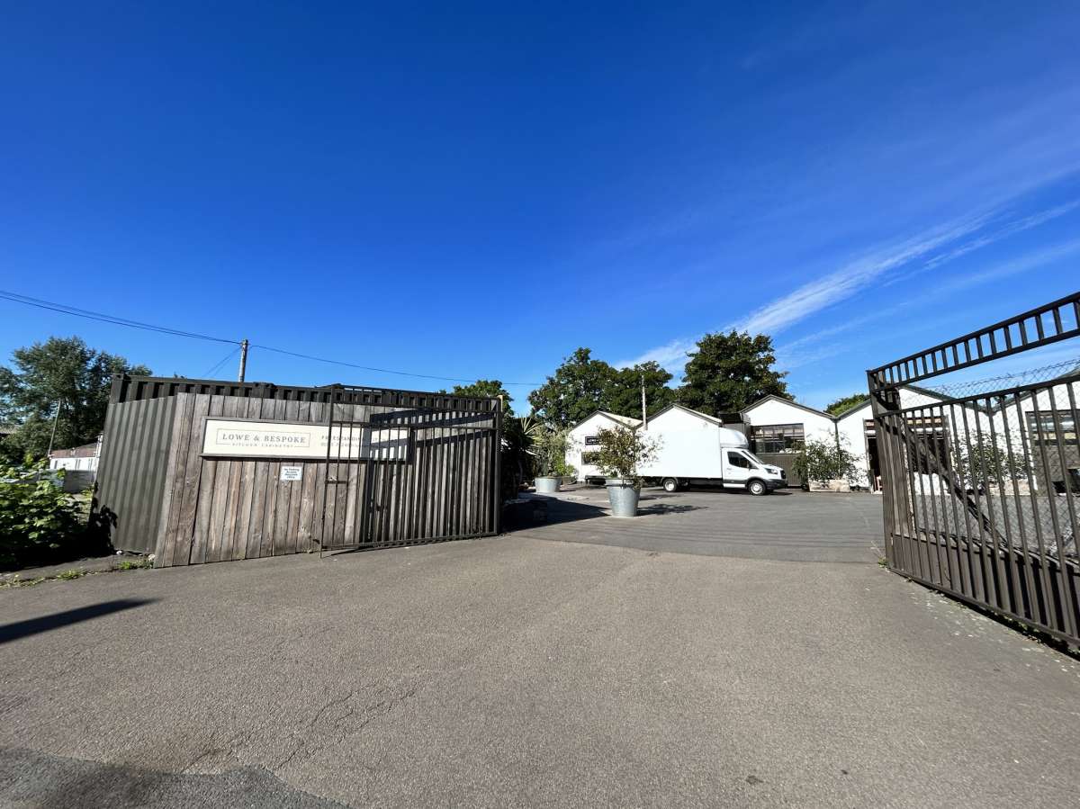 Other in Crediton - photo 3