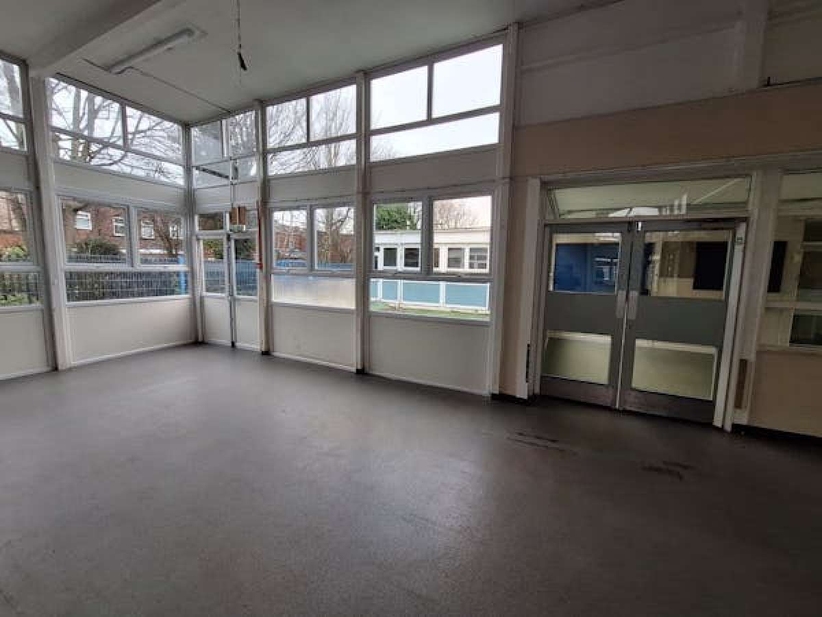 Other in Wigan - photo 4