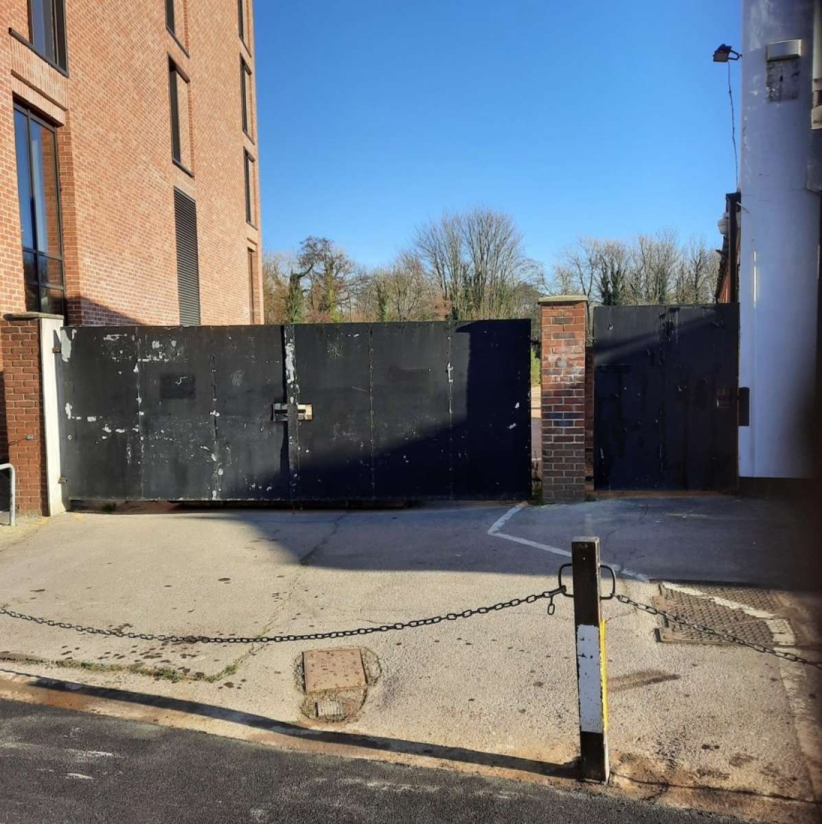 Other in Guildford - photo 4