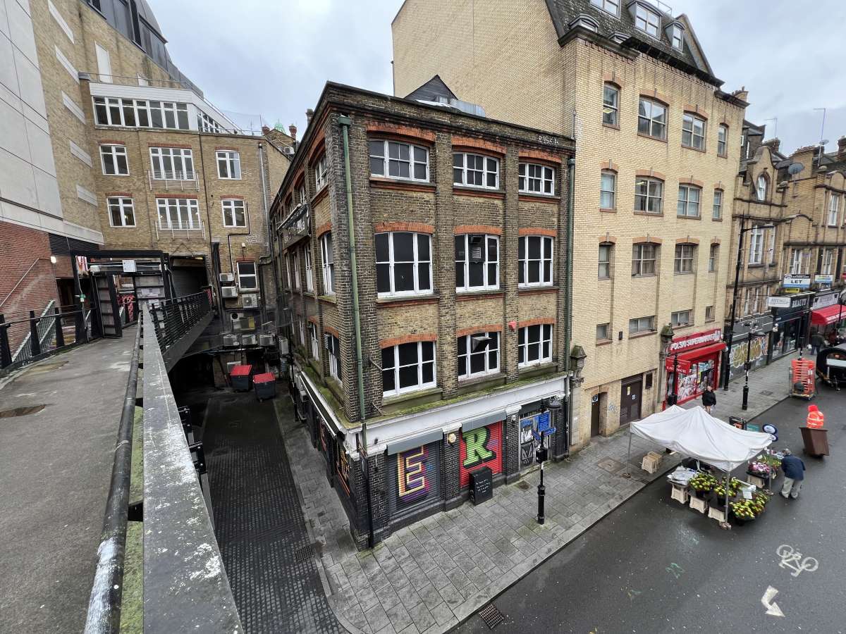 Other in Croydon - photo 2