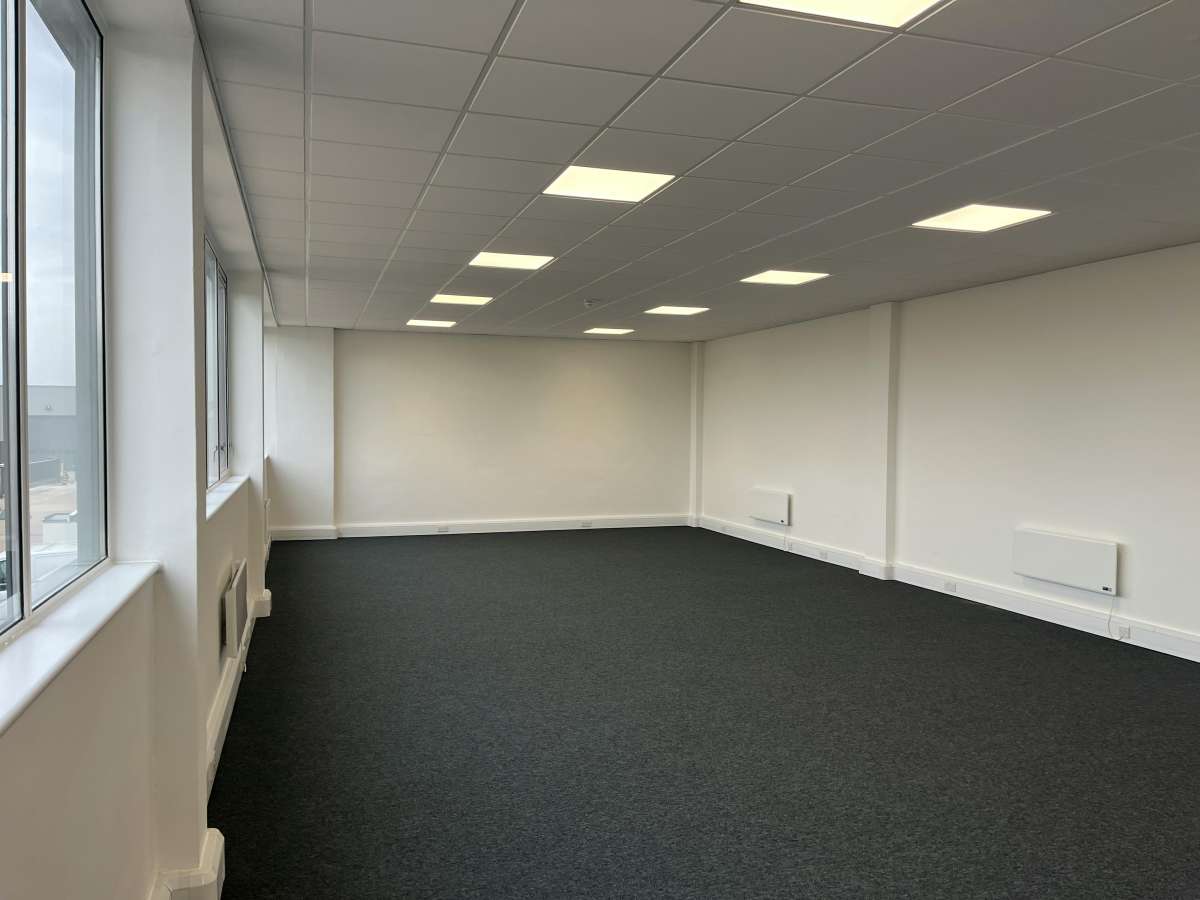 Industrial Unit in Mitcham - photo 3