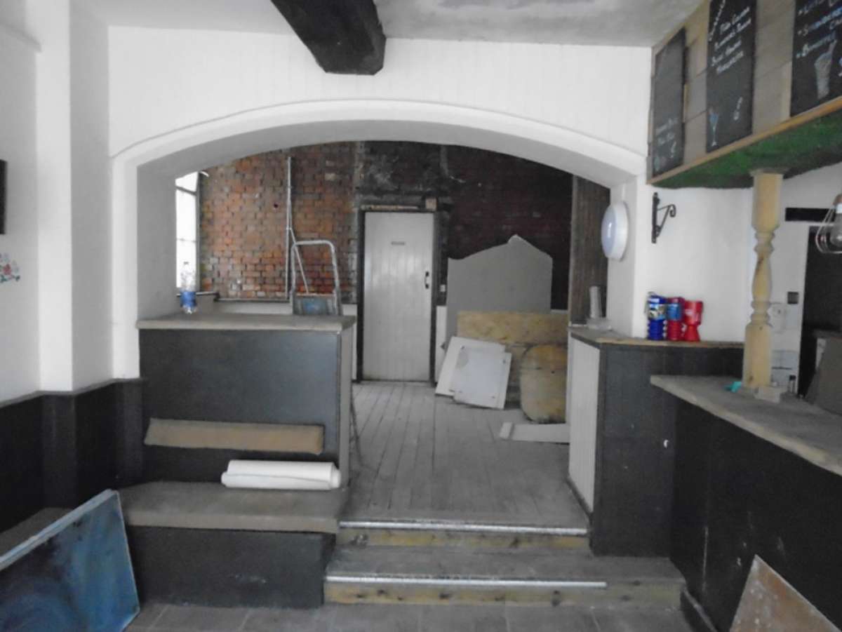 Retail/Shop in Trowbridge - photo 2