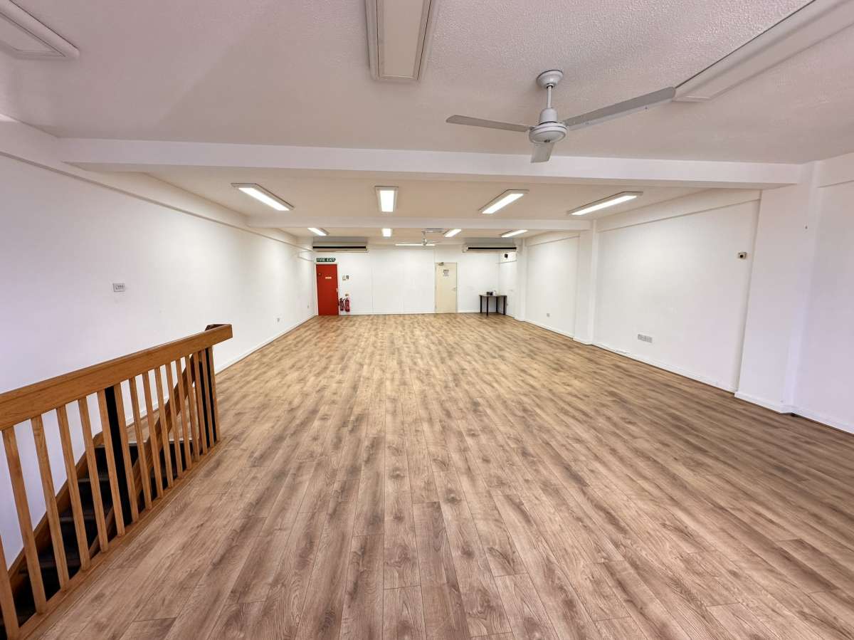 Retail/Shop in Norwich - photo 4