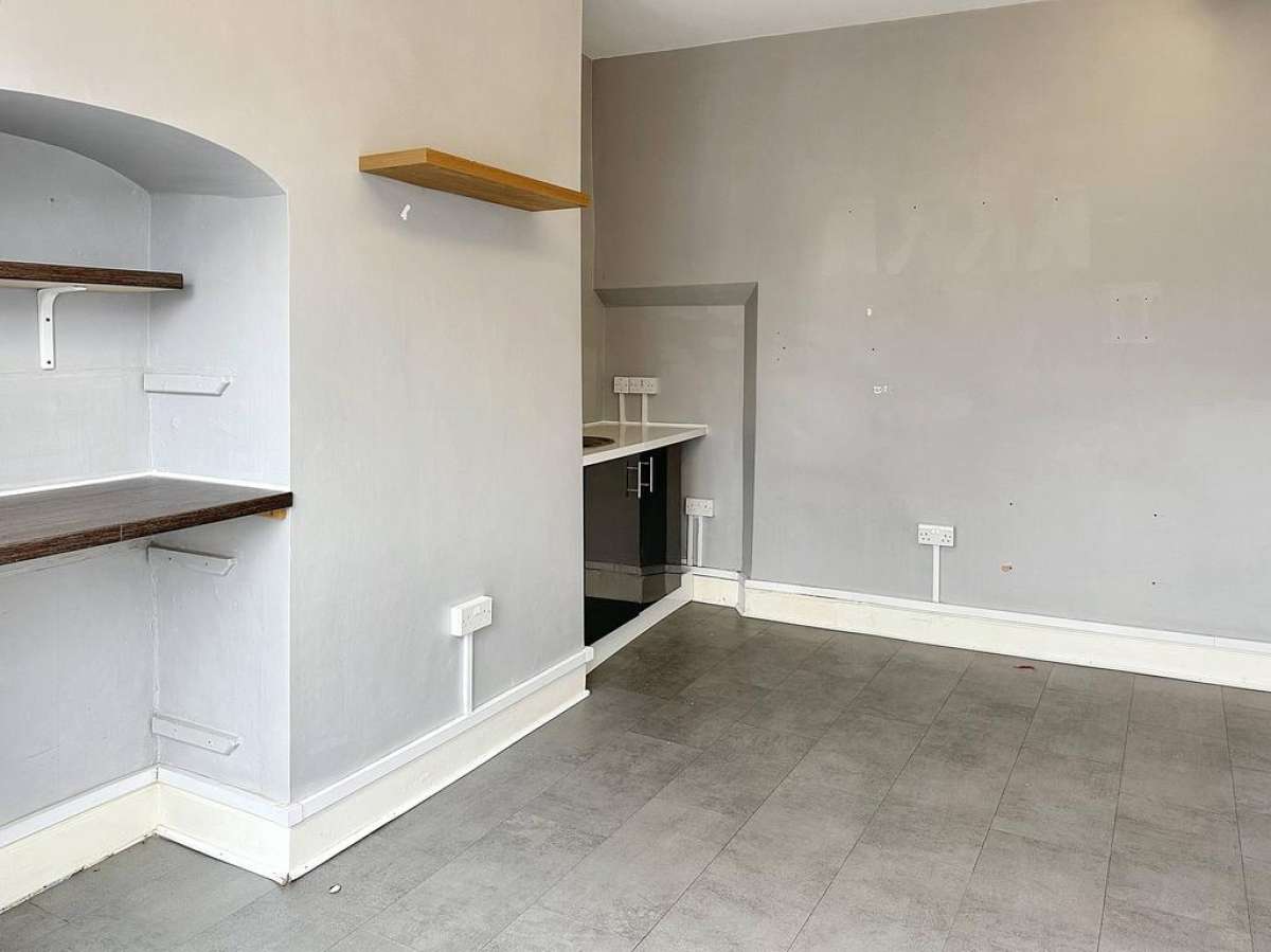 Retail/Shop in Doncaster - photo 3