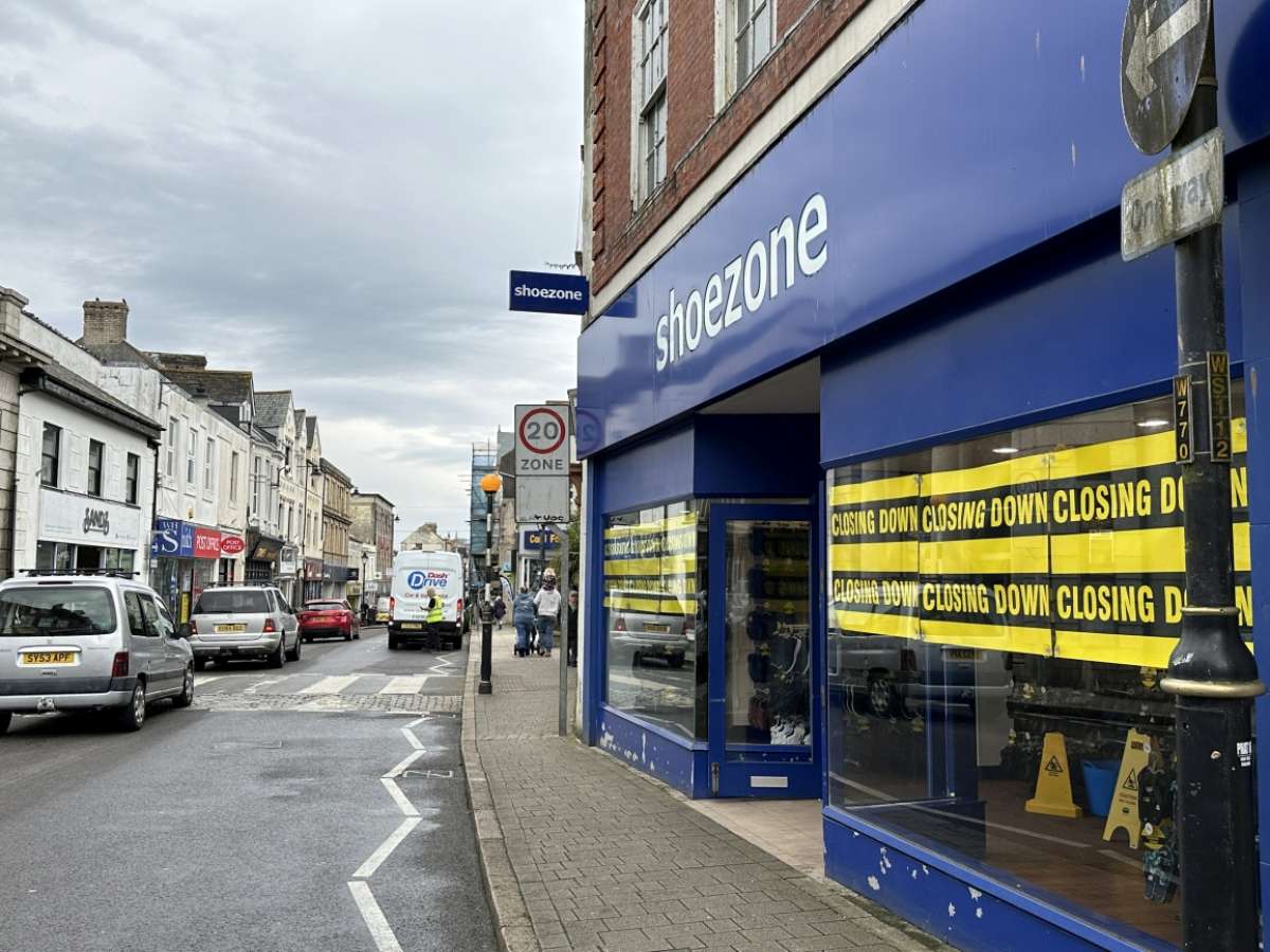 Retail/Shop in Camborne - photo 3