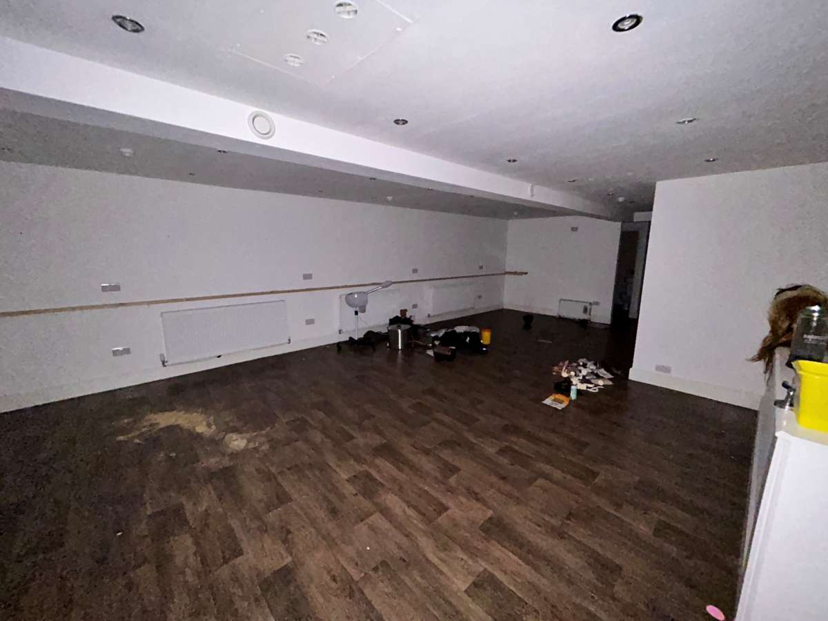 Retail/Shop in Bristol - photo 4