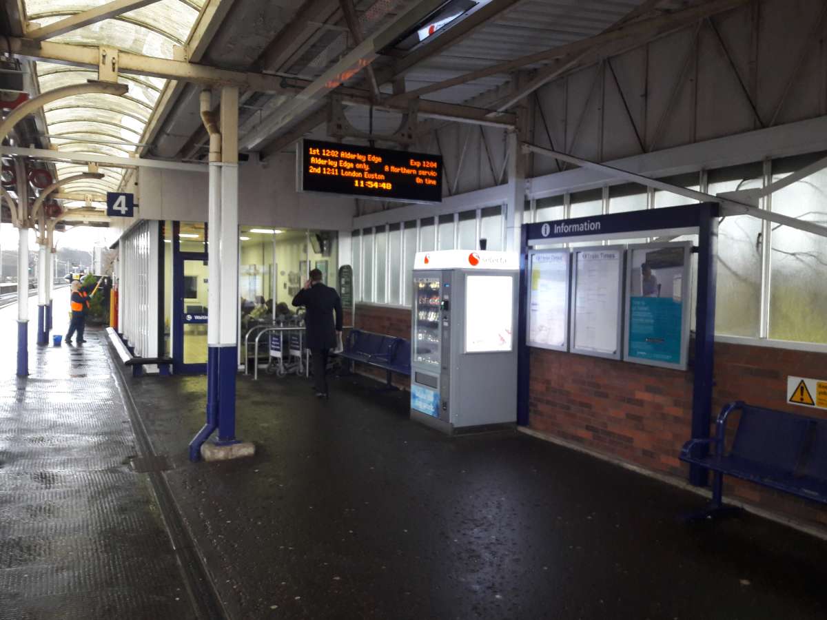 Retail/Shop in Wilmslow - photo 2