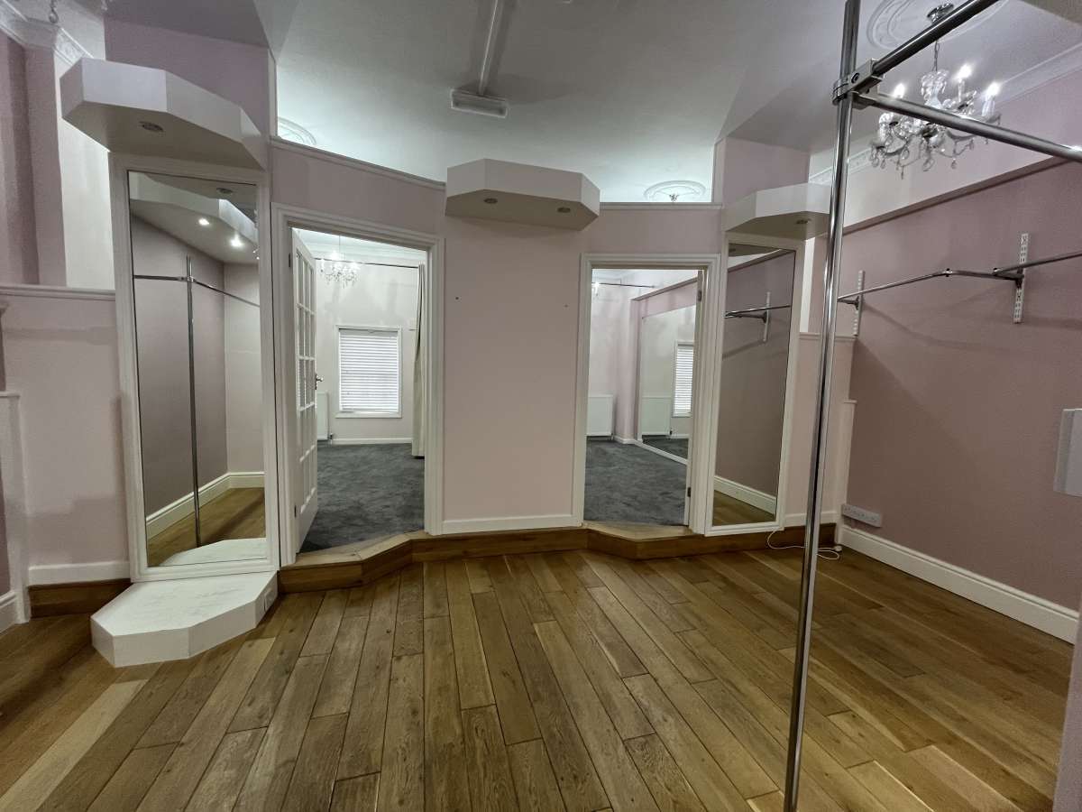 Retail/Shop in Bath - photo 3