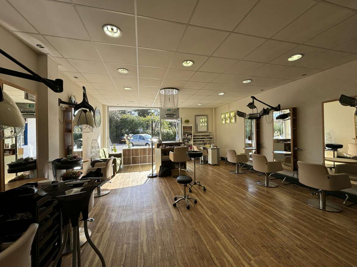 Retail/Shop in Gosport - photo 2