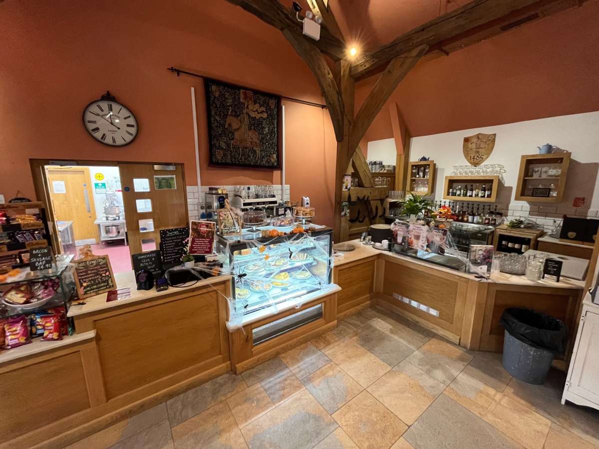 Retail/Shop in Nuneaton - photo 3