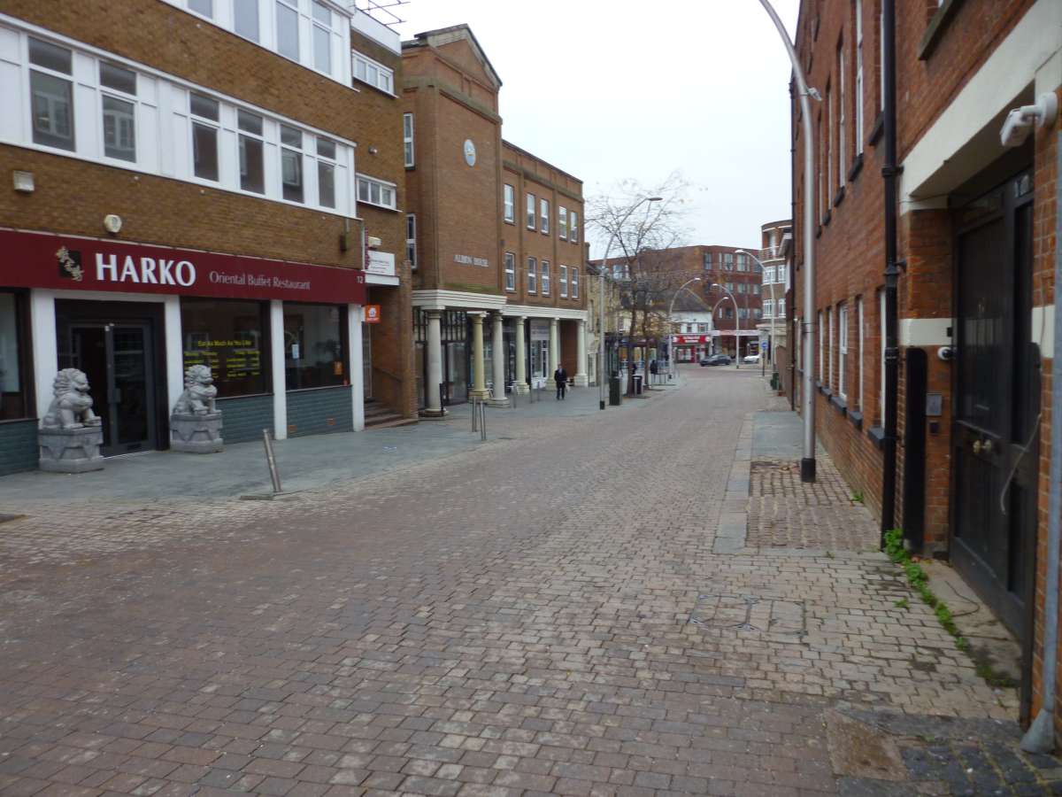 Retail/Shop in Bedford - photo 2