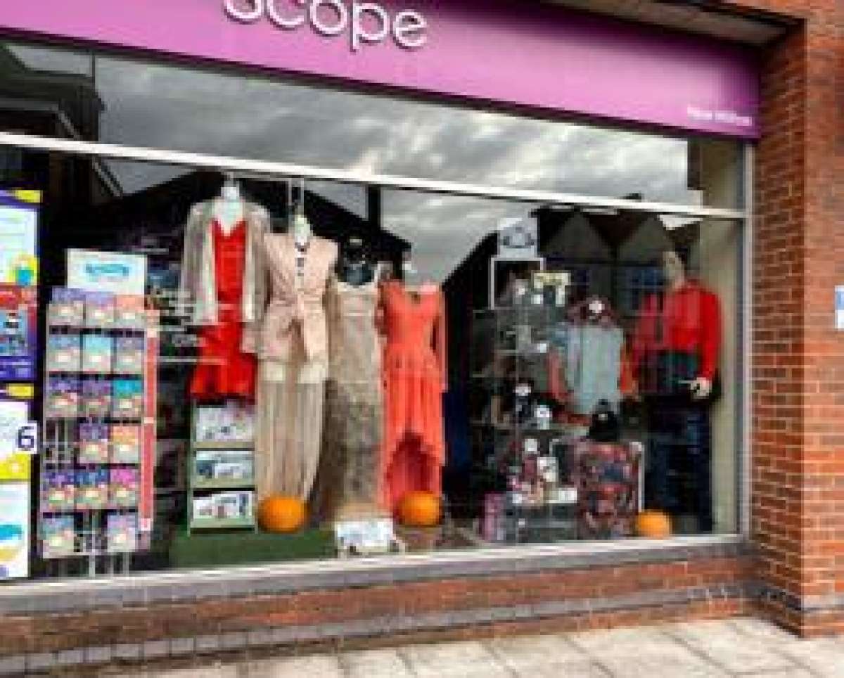 Retail in New Milton