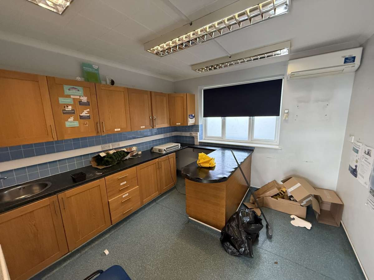 Retail/Shop in Bedworth - photo 3