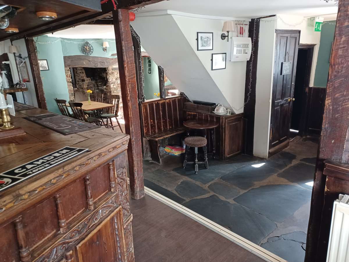 Retail/Shop in Exeter - photo 2