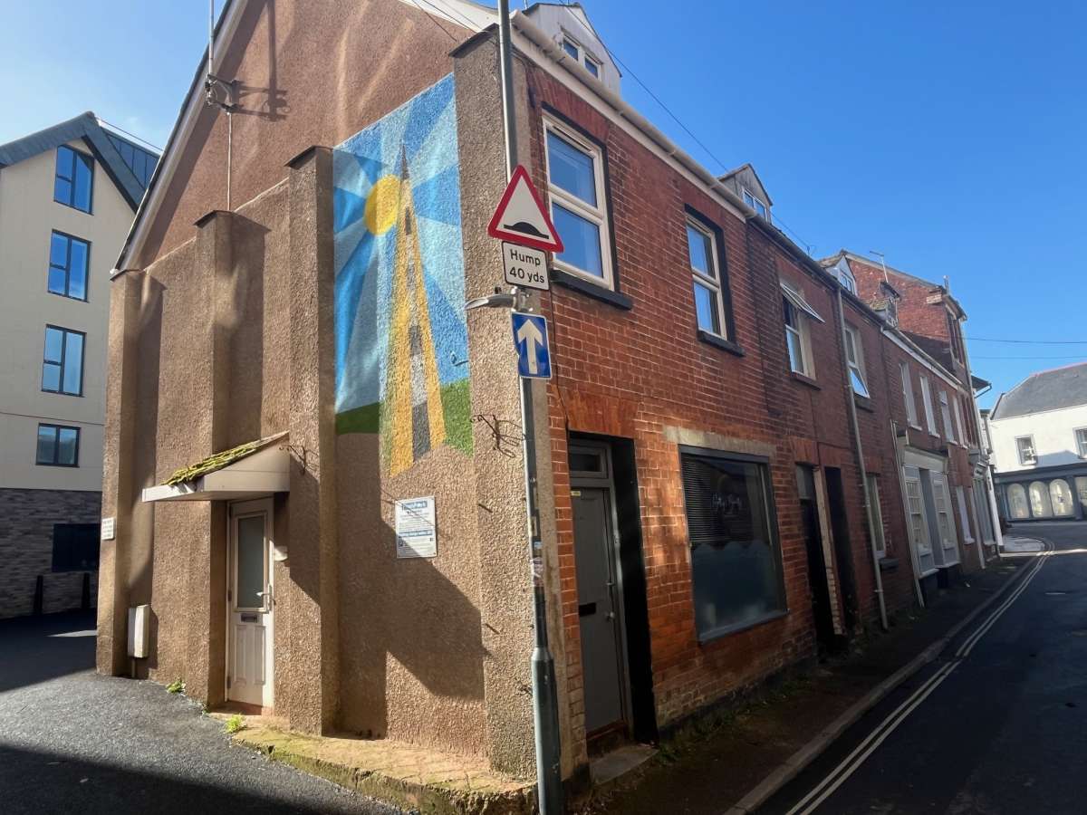 Retail/Shop in Exmouth - photo 2