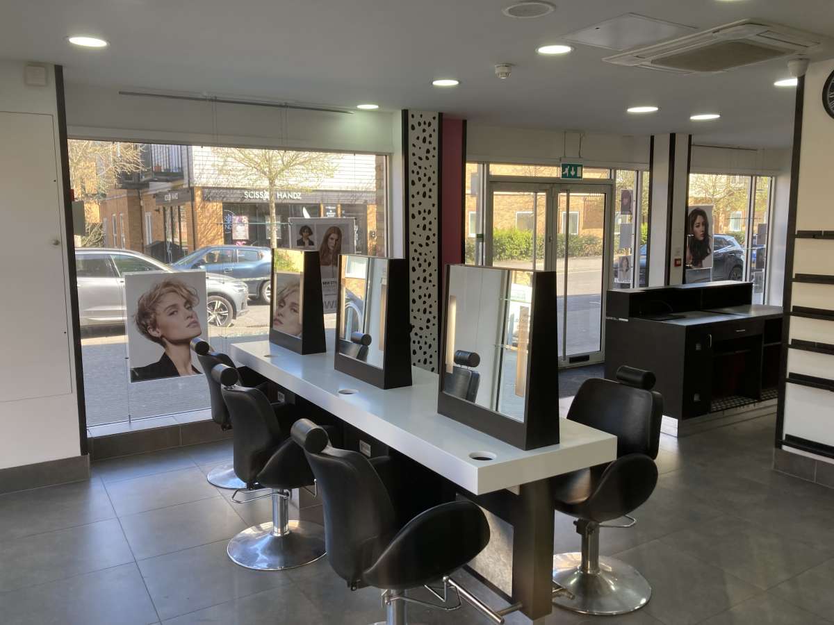 Retail/Shop in Sittingbourne - photo 2