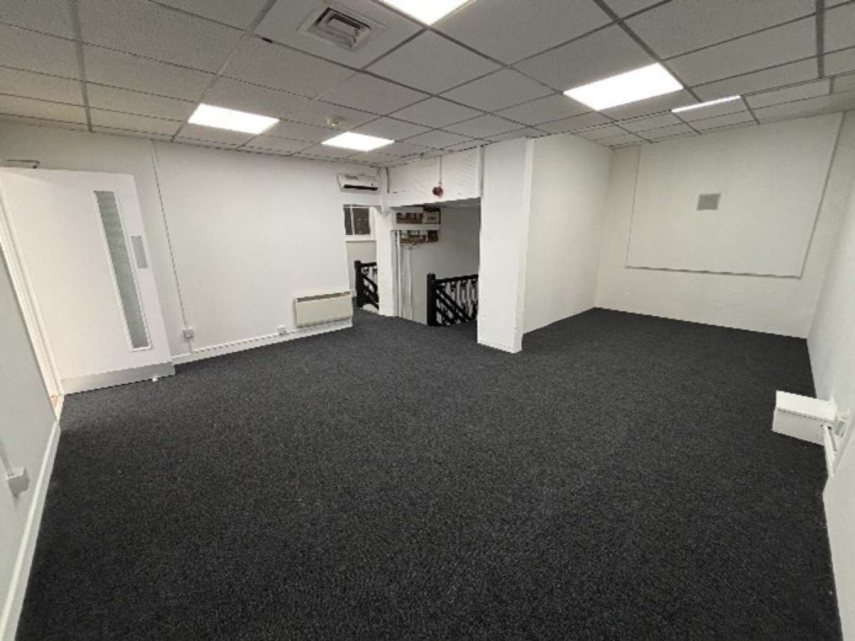 Retail/Shop in Worthing - photo 3