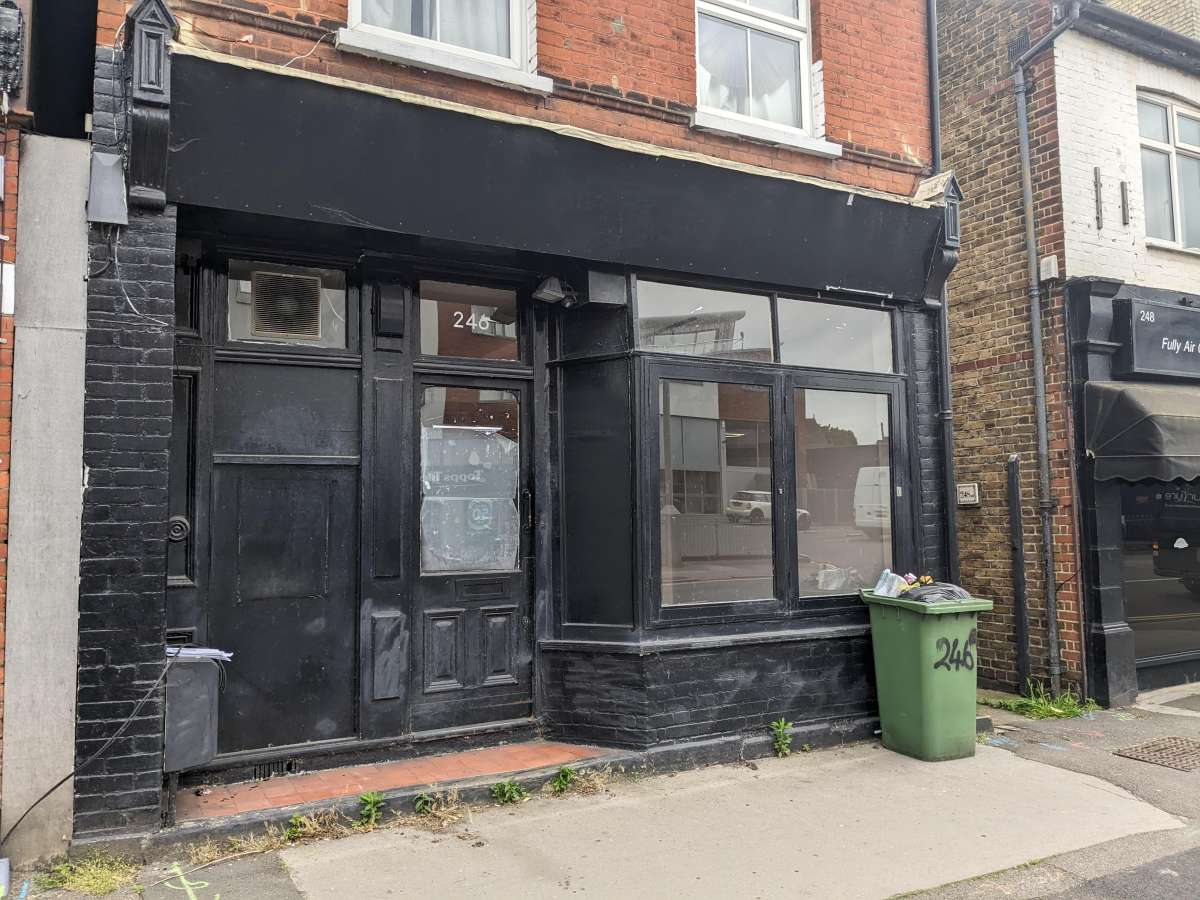 Retail in West Molesey