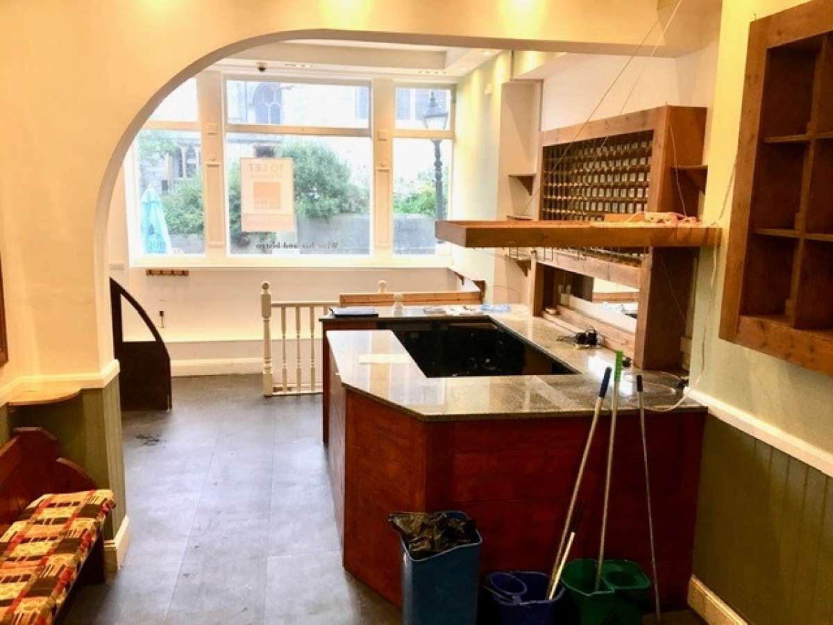 Retail/Shop in Plymouth - photo 2