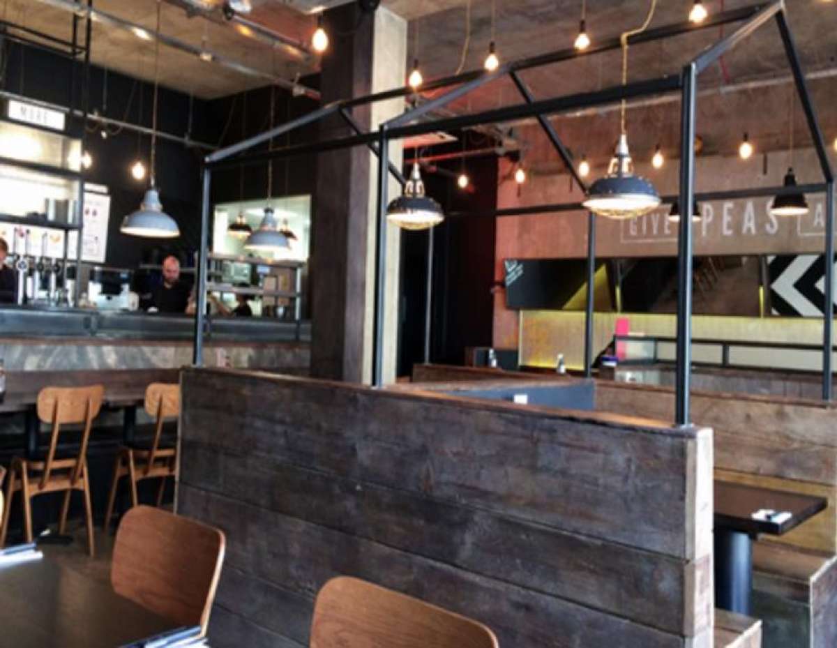 Retail/Shop in Sheffield - photo 3