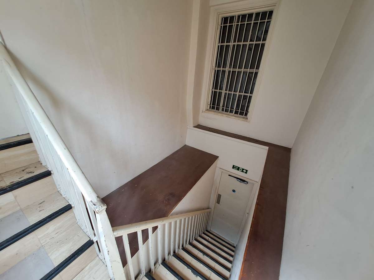 Retail/Shop in Truro - photo 4