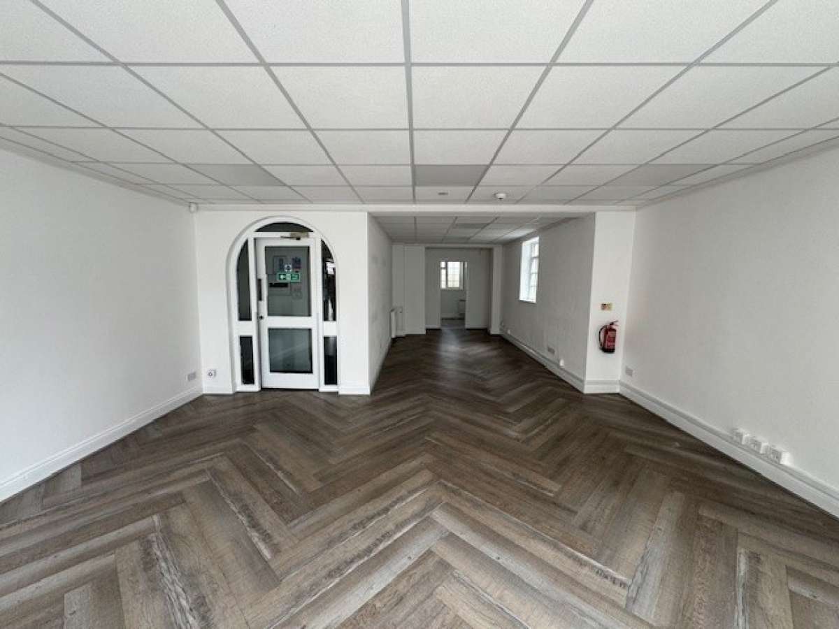 Retail/Shop in Ashby de la Zouch - photo 4