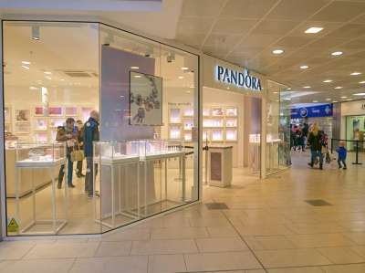 Retail/Shop in Washington - photo 3