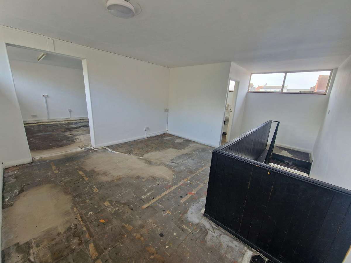 Retail/Shop in Gosport - photo 4