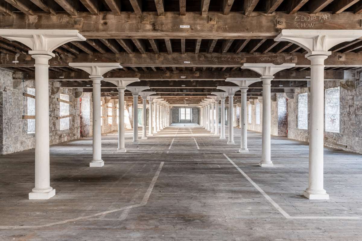 Retail/Shop in Plymouth - photo 3