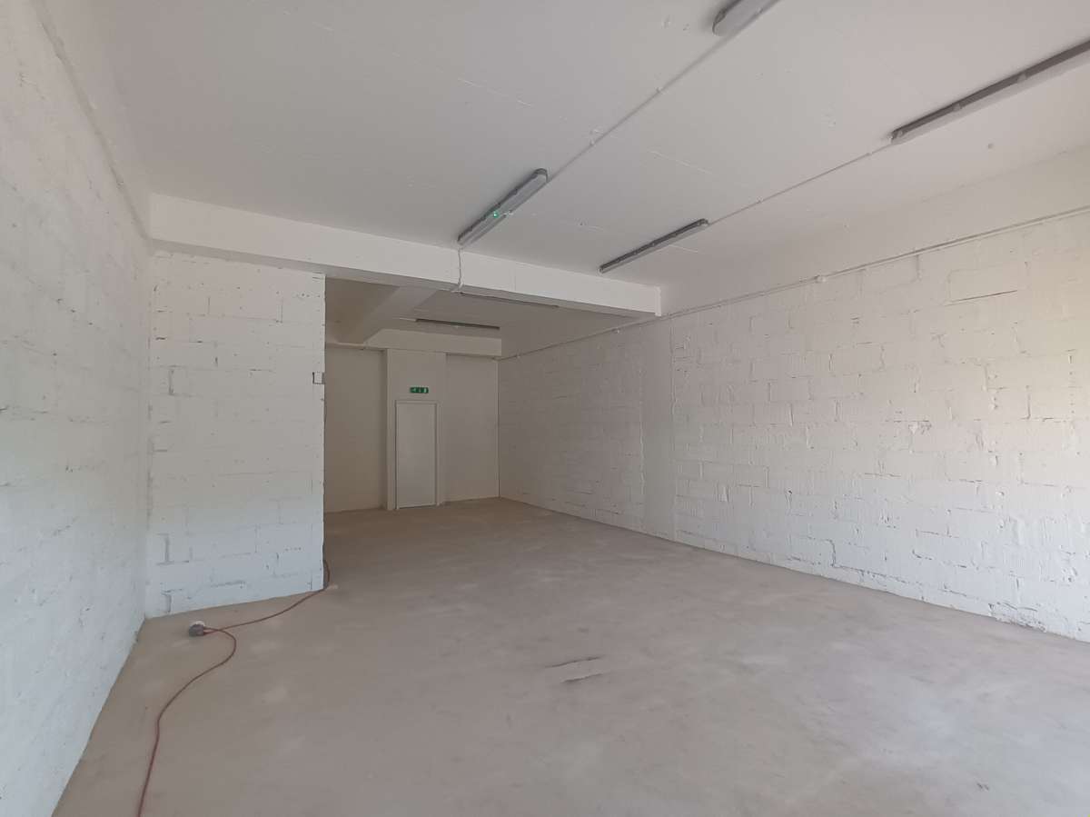 Retail/Shop in Newton Abbot - photo 4