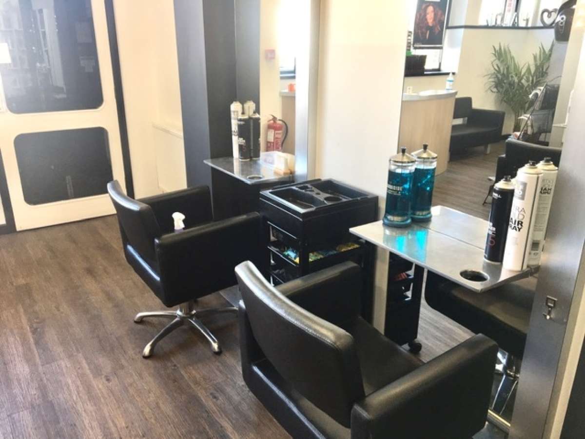 Retail/Shop in Plymouth - photo 3