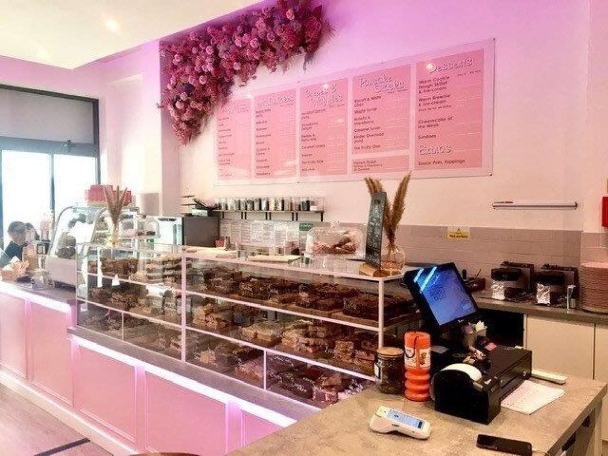 Retail/Shop in Plymouth - photo 2