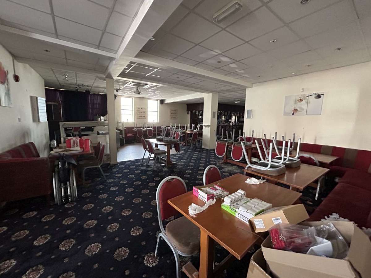 Retail/Shop in Plymouth - photo 4