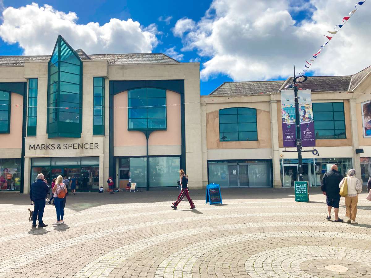 Retail/Shop in Truro - photo 2