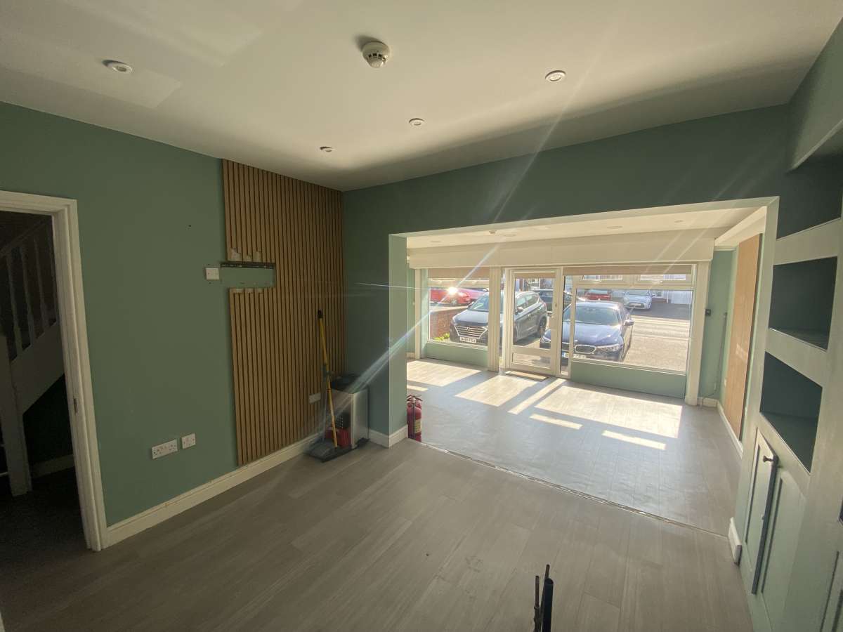 Retail/Shop in Wolverhampton - photo 3