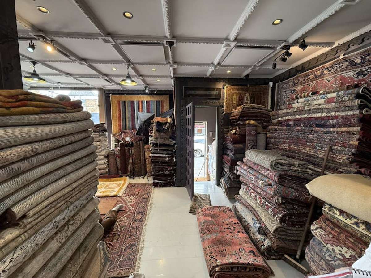 Retail/Shop in Weybridge - photo 4