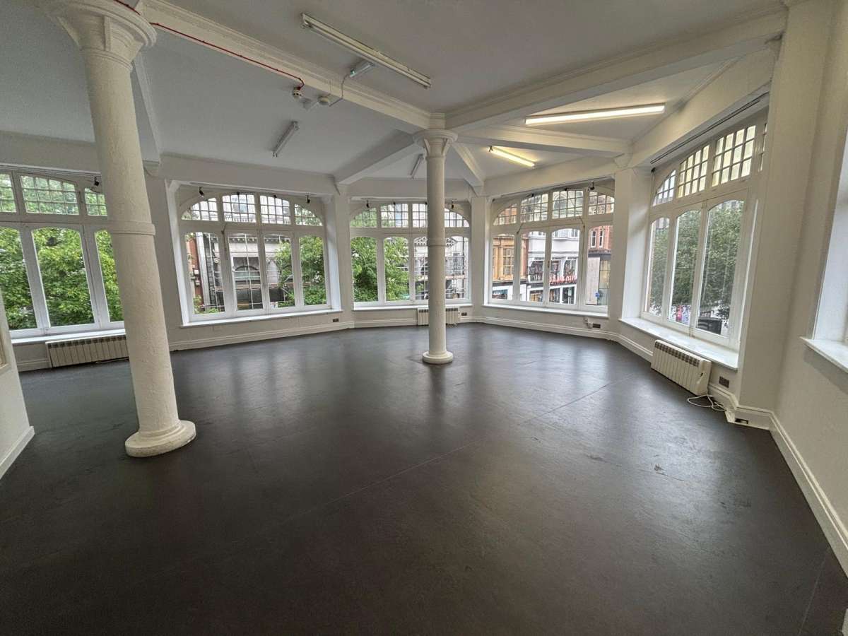 Retail/Shop in Leicester - photo 3