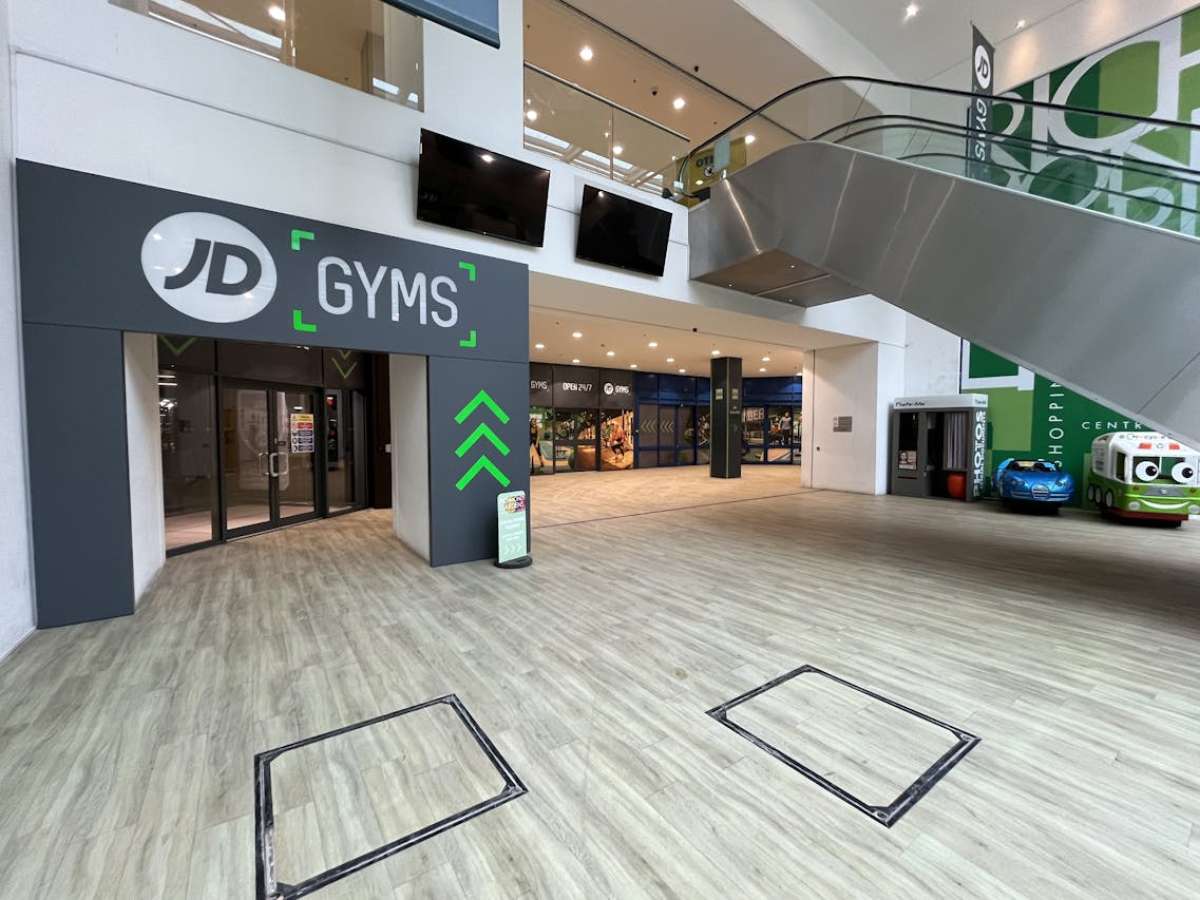 Retail/Shop in Bournemouth - photo 2