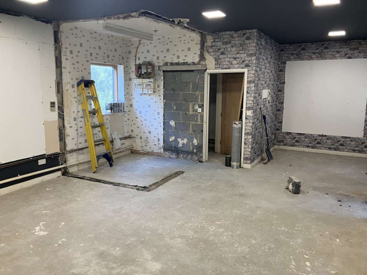 Retail/Shop in Winchester - photo 2