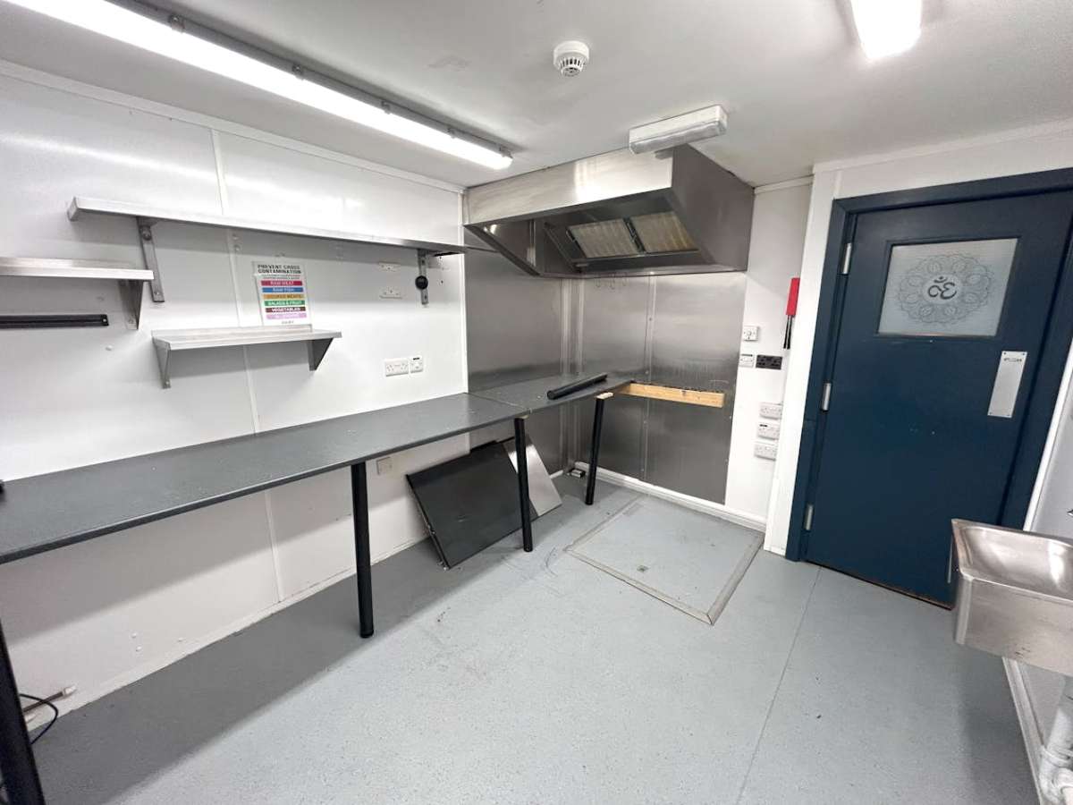 Retail/Shop in Ringwood - photo 4