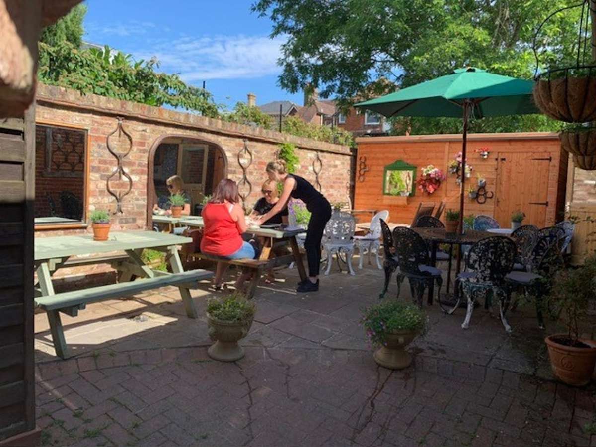 Retail/Shop in Petersfield - photo 4