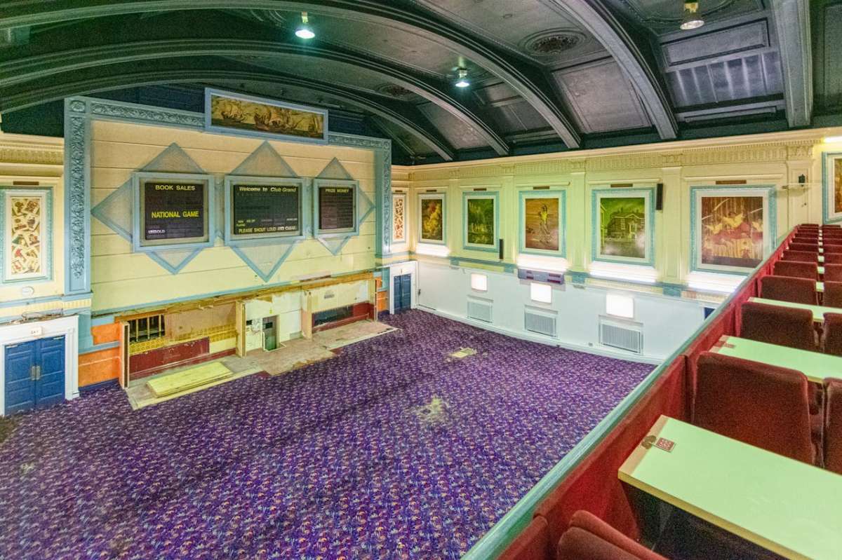 Retail/Shop in Bournemouth - photo 2